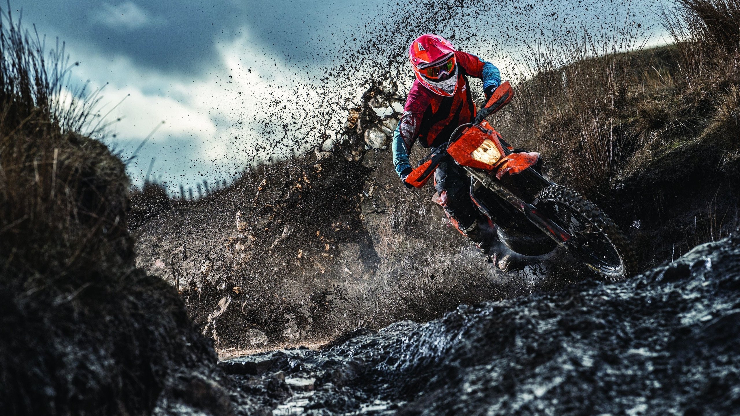 《电竞“潜规则”揭秘:行业内鲜为人知的内幕》,细说电竞