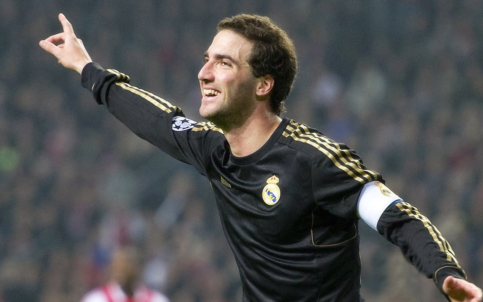 史上“最牛”逼抢:在集体防守中,蒂伊多次抢断成功,成为“球场霸主”!